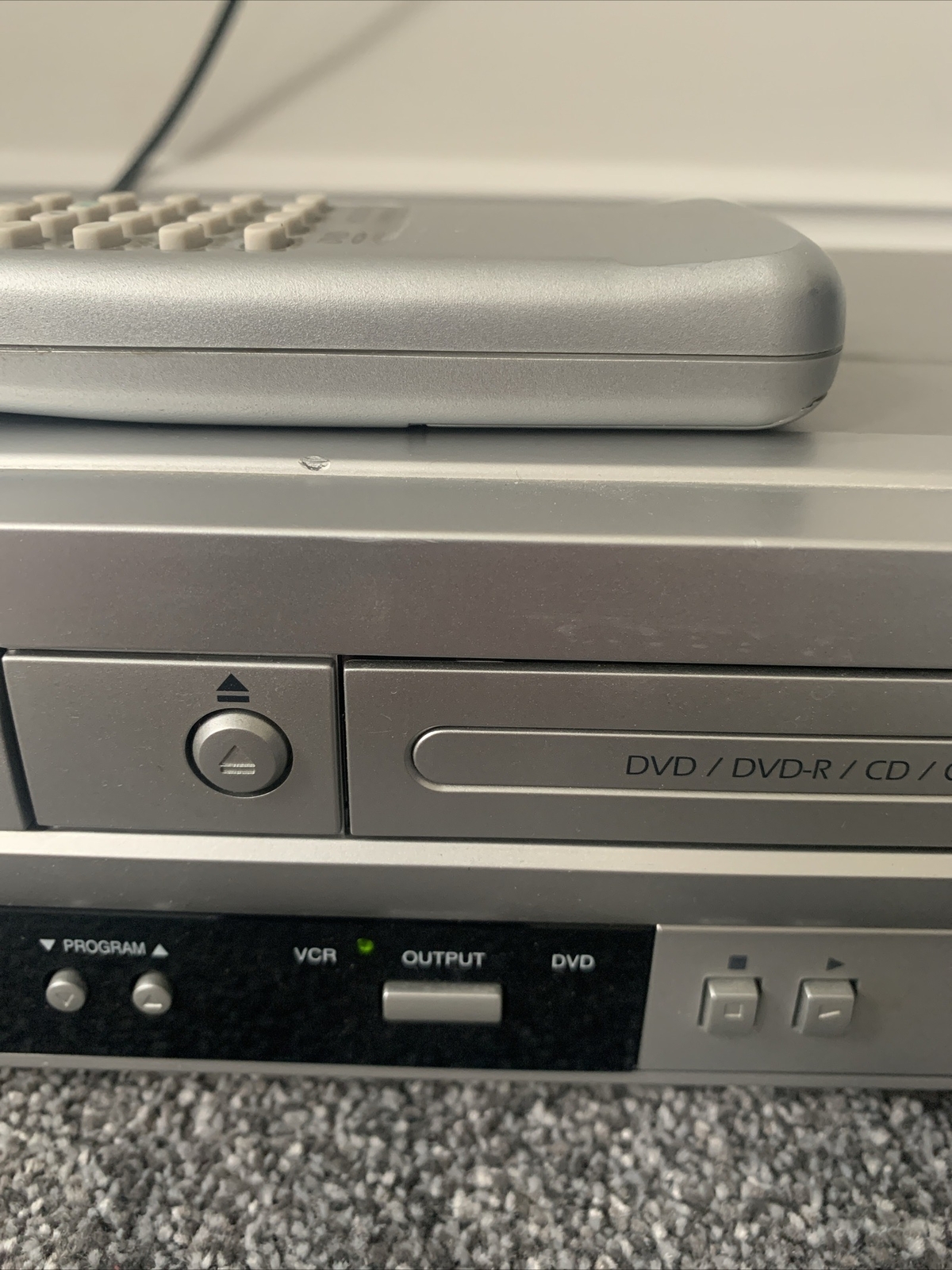 Hitachi DVD VCR Combo DVPF5E UK Video Cassette Player with Remote