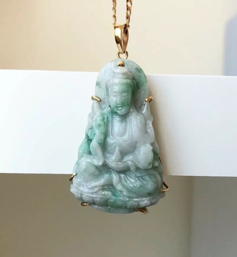 18K Yellow Gold Lady Buddha Quan/Kwan 