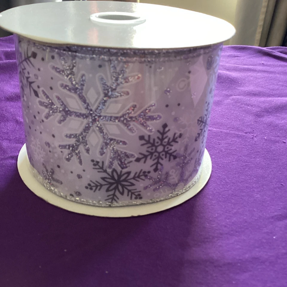 5 yardas. BLANCO BRILLO PLATA COPOS DE NIEVE ALAMBRE BORDE CINTA 2 1/2" ANCHO Foto 2 de 4