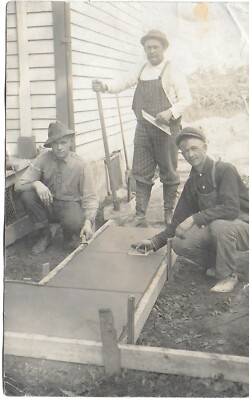 Occupational RPPC   Three Men Laying a Concrete Sidewalk 1913 Illinois