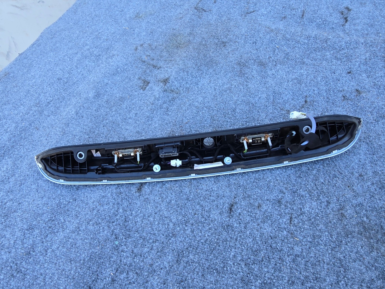 REAR TRUNK LID PARKING CAMERA MOLDING TRIM PANEL 74K 14-19 MASERATI GHIBLI S Q4