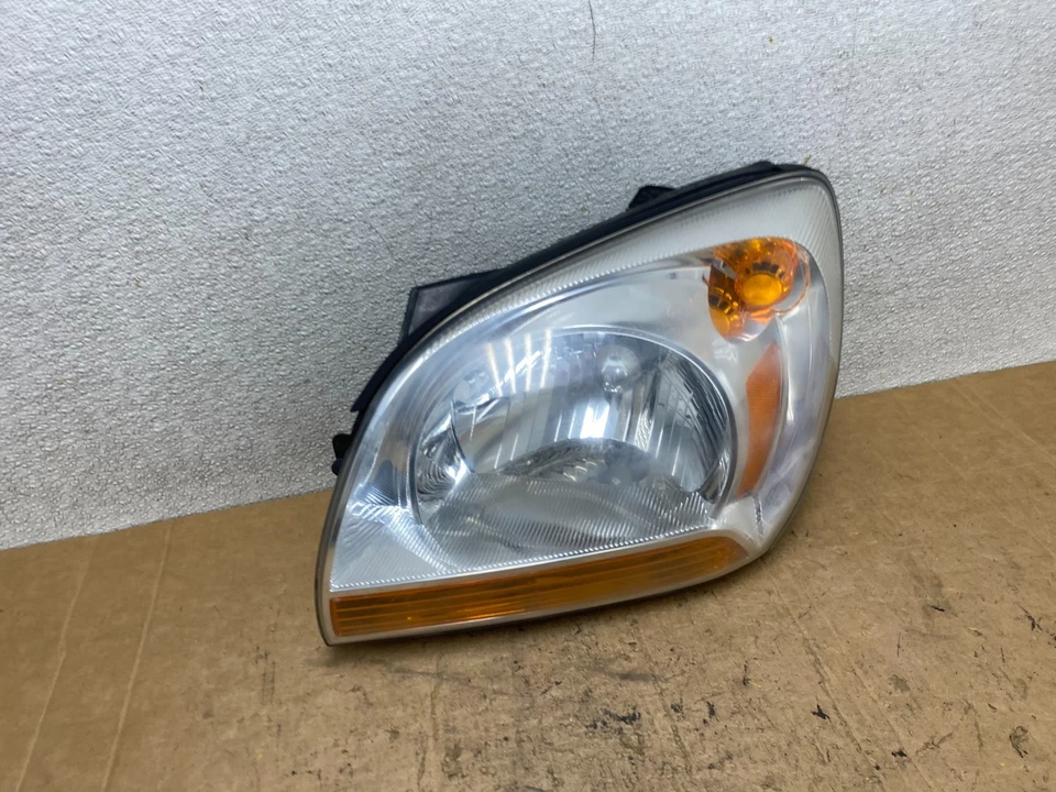 Левая галогенная фара левая для Kia Sportage 2005–2006 годов от оригинального производителя T3826 DW - Изображение 3 из 4