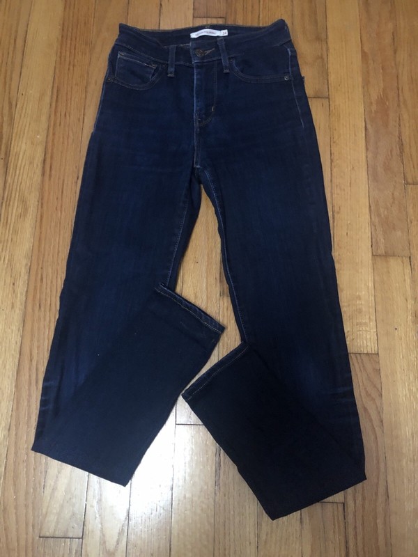 EUC Women Levi’s 721 High Rise Skinny Stretchy Light Denim Jeans Size 24x30