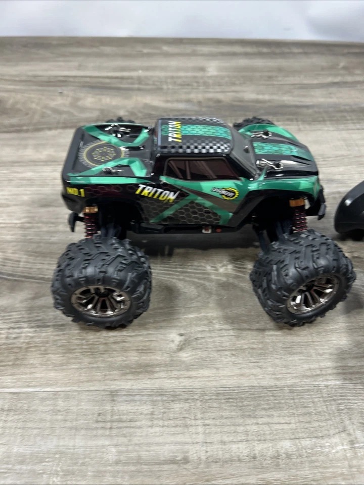 Legendary TRITON 4WD RC Truck 1:20 Scale FAST 30+ km/h RC Car Monster Truck  - Image 2 of 4