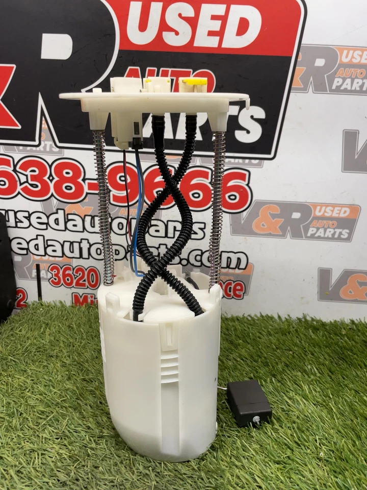 ✅ BOMBA DE COMBUSTIBLE TOYOTA 4RUNNER 2024 OEM Foto 3 de 4
