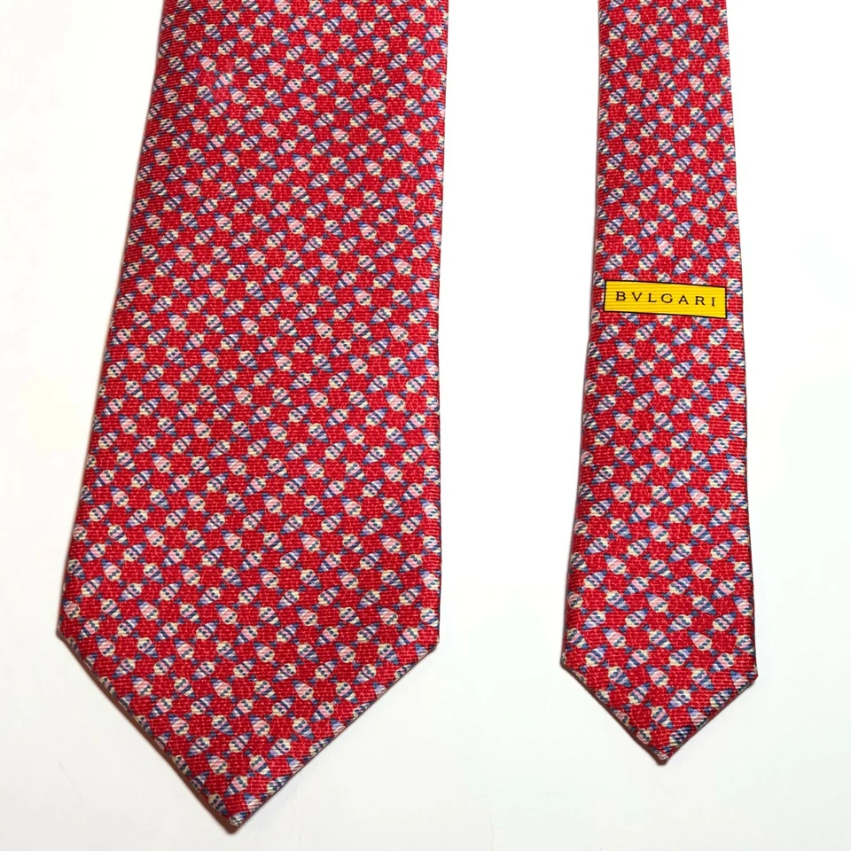 Corbata de seda Bvlgari siete pliegues roja sistema de té geométrico pictórico Italia  Foto 2 de 4