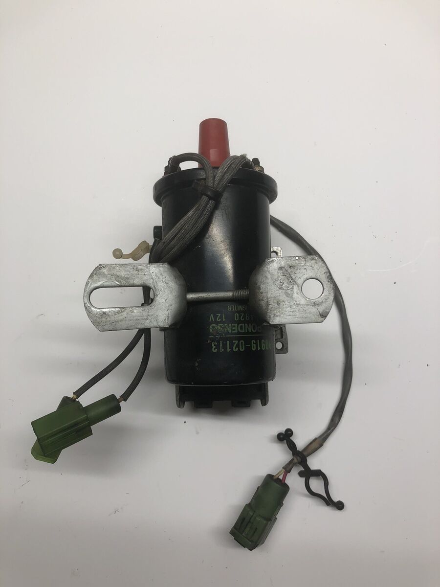 1981-1984 Toyota Cressida NIPPONDENSO Ignition Coil w 1981-1984 Toyota Cressida NIPPONDENSO Ignition Coil w