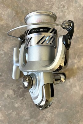 Daiwa Crossfire LT 2500 Open Face Spinning Reel, Excellent Pre-Owned Condition..