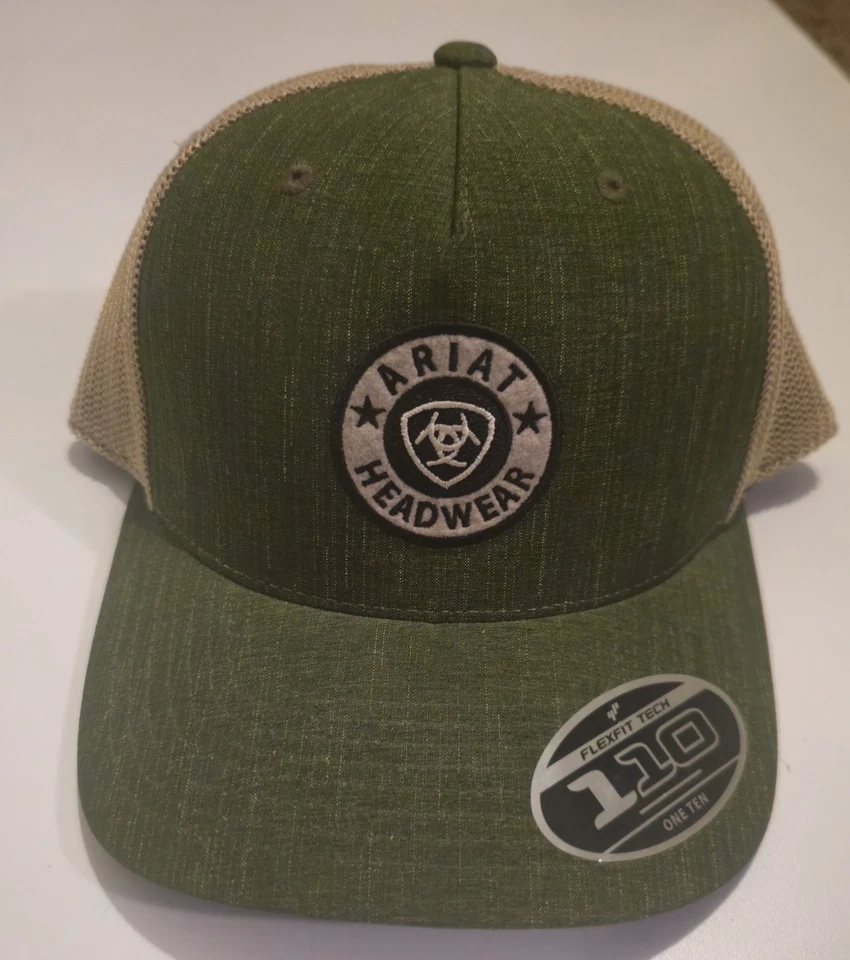 批量 5 件不同近乎完美状态帽子 — 第 2/4 张图片