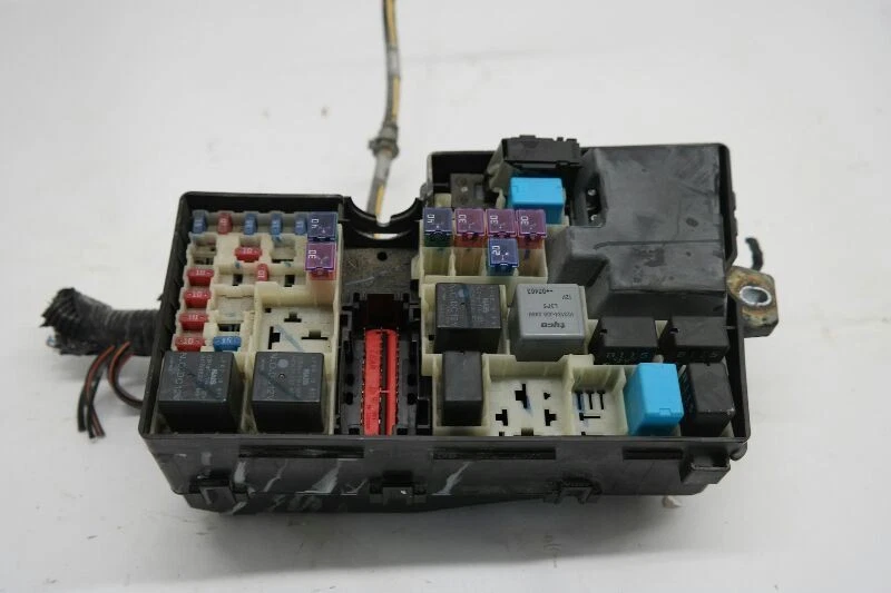 04 05 06 07 08 09 MAZDA CAJA DE FUSIBLES MOTOR 3 SIN TURBO Foto 4 de 4
