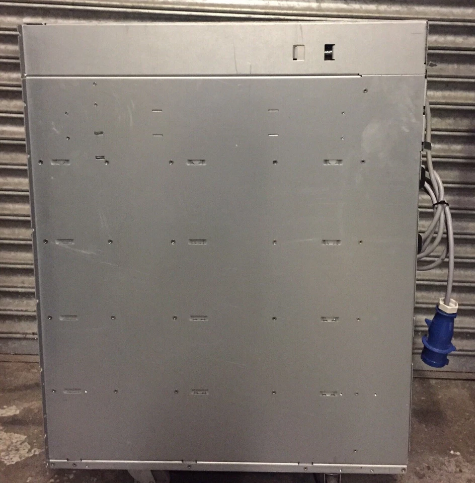 APC Symmetra LX UPS 8kVA Scalable to 16kVA SYA8K16I Chassis ONLY ++ COLLECTION + - Image 3 of 3