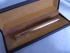 S.T. Dupont Classic Fountain Pen 18K F Nib Gold Plated