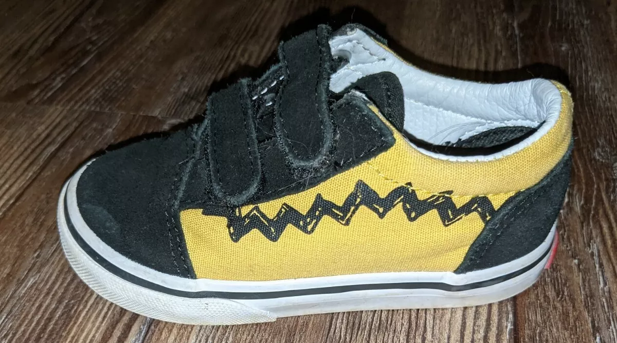 Intervenere Flad absolutte Vans Old Skool Charlie Brown Peanuts toddler boys yellow black sneakers  size 7 | eBay