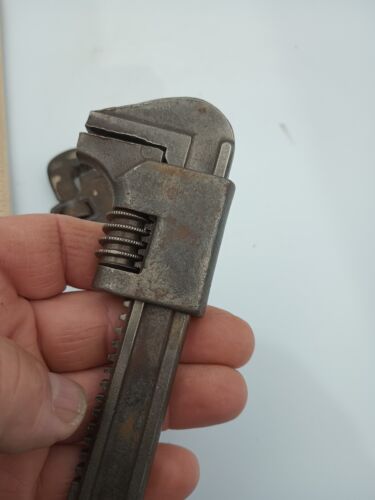 Walworth 6" Pipe Wrench & 9" Auto Monkey Wrench Vintage Tool - Picture 7 of 7