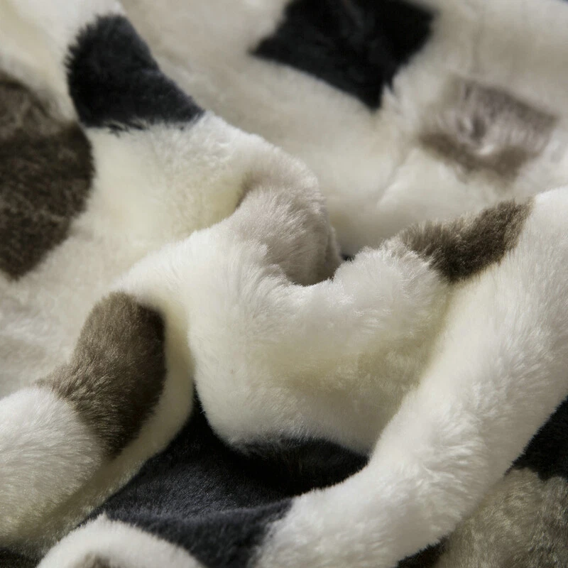 Raschel Blanket 2-4kg Double Layers Soft For Winter Weighted Bed Cover Queen New - Image 2 of 4