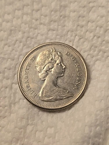 1969 Canada Elizabeth II 25 cents Silver Very Good Cond