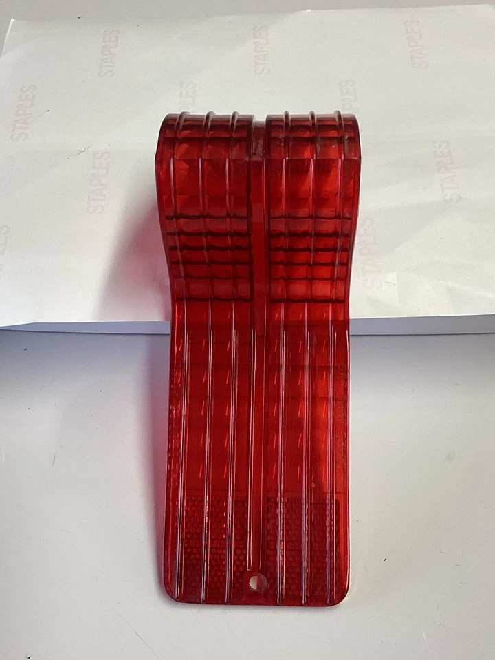 Lente de luz trasera AMC Rambler Classic Ambassador 1965, derecha o derecha, # SAE DBST65 A Foto 3 de 4