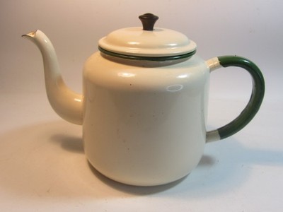 Vintage Creme Emaillegeschirr Judgeware Teekanne mit grünem Griff Retro Küche 4 Teile