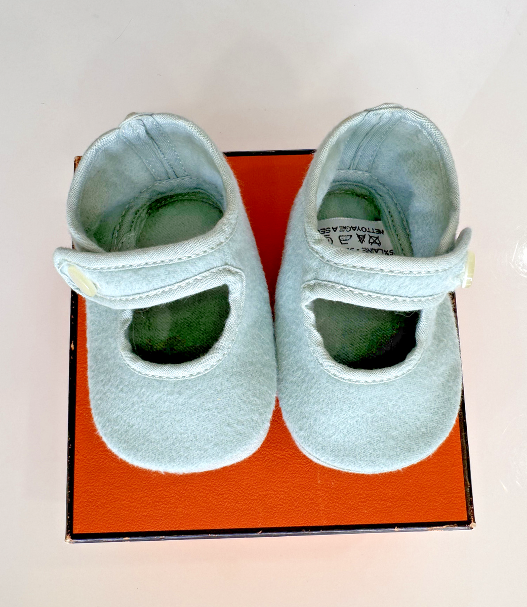 HERMES BABY FIRST SHOES LIGHT BLUE NEW WITH BOX 0-6 MONTHS HERMES BABY FIRST SHOES LIGHT BLUE NEW WITH BOX 0-6 MONTHS