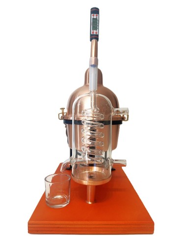 alembic distiller still in copper with glass condensation coil capacity 1 liter