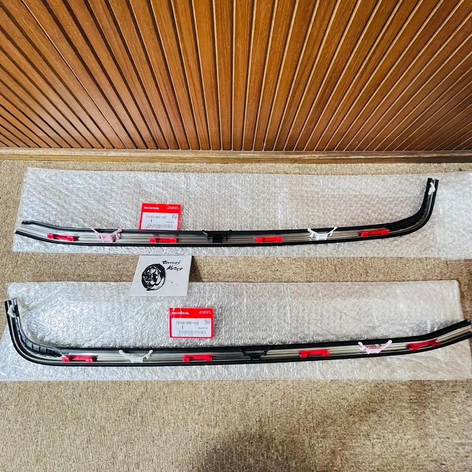 Honda Genuine Civic del Sol Molding Assembly RH+LH Front Windshield Side 1993~97 - Image 3 of 4