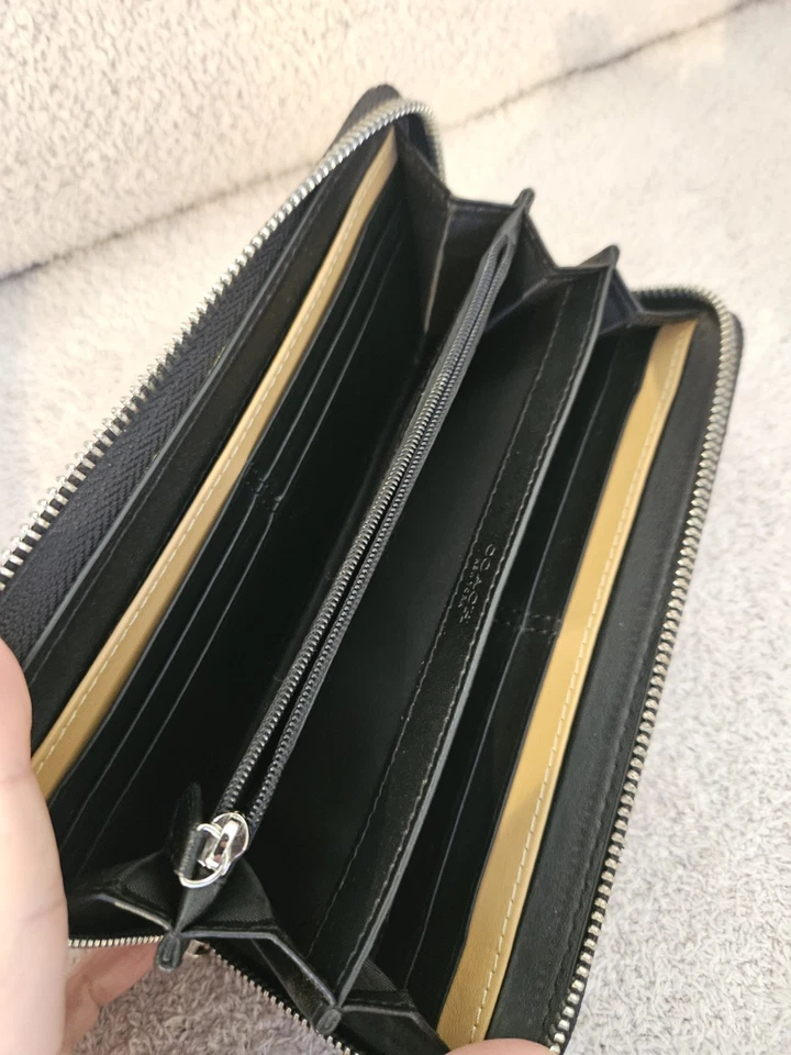 Cartera larga Coach - negra - usada Foto 4 de 4