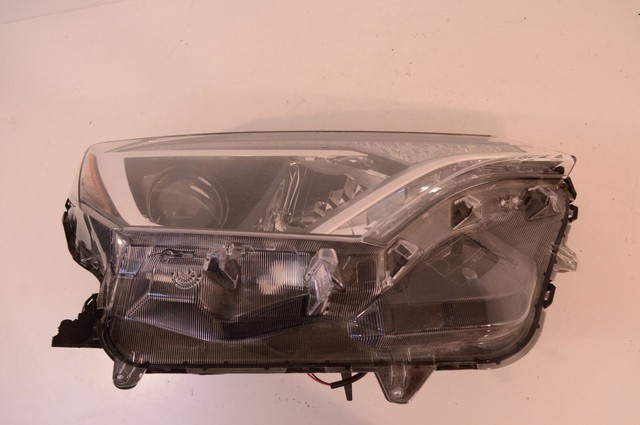 W3049 toyota фара