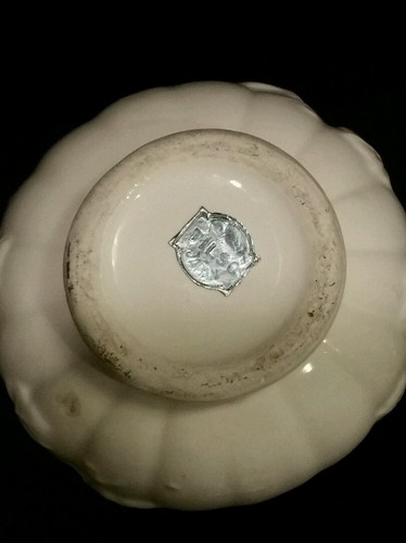 Tilso Vase aus Japan handbemalt 6 1/2 cm elfenbeinweiß - Bild 3 von 3
