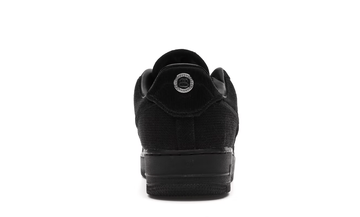STUSSY×NIKE FORCE1 16cm 新品 Stüssy × Nike】Air Force 1 Low “Black” & “Fossil Stone”が