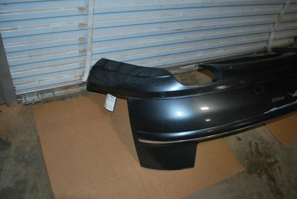 2007-2009 AUDI S8 СЕДАН ЗАДНИЙ БАМПЕР КРЫШКА ПАНЕЛИ С ПАРКОВКИ АССИСТЕНТ OEM - Изображение 3 из 4