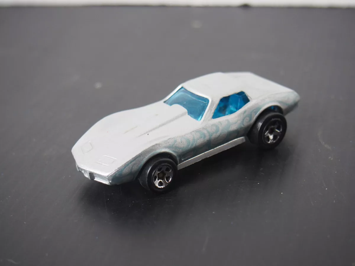 Hot wheels 1975 corvette stingray silver hotsell