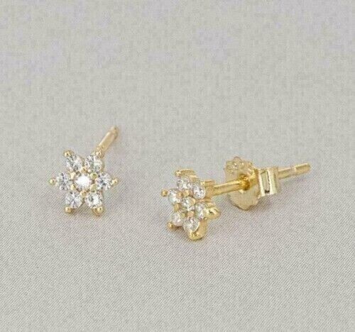 1.50Ct Round Cut Lab Created Diamond Flower Stud Earrings 14K Yellow Gold Finish - Picture 1 of 5