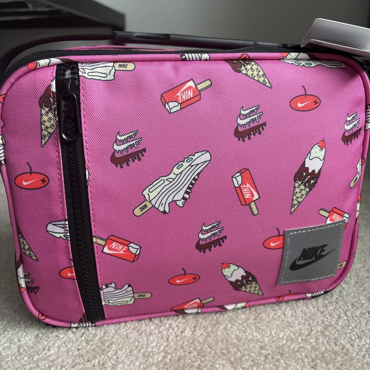 nike futura print lunch bag