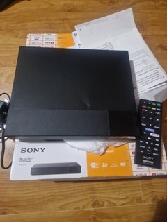 Sony BDP S1700 Blu ray DVD Player Wi Fi Bluetooth 4K Upscaling Black