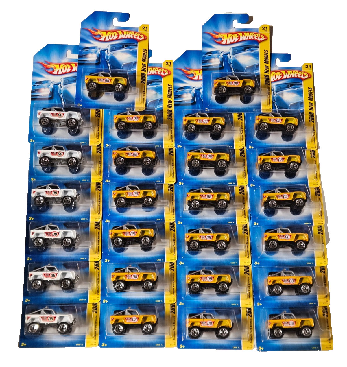 26 HOT WHEELS 2008 CUSTOM FORD BRONCO CASE FRESH