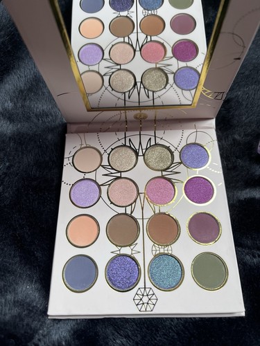 Eyeshadow , Rice Powder , Lip Gloss, Lip Plumper & Eyeliner summer bundle. - Picture 2 of 11