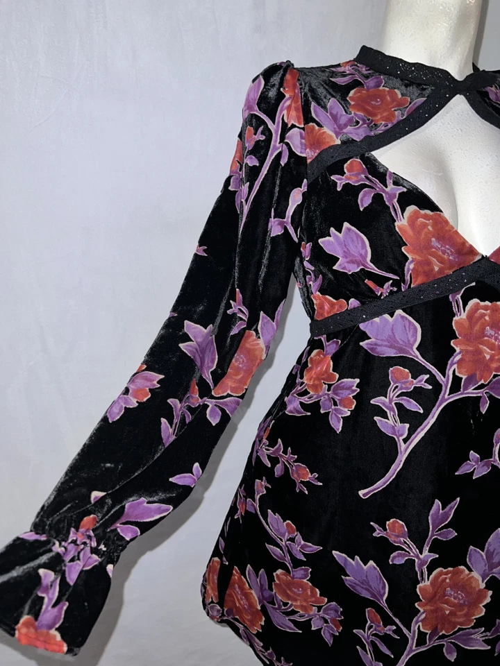 Forever 21 Size M Floral Velvet Burnout Cutout Neck Dress Y2K Whimsigoth Fairy - Image 3 of 4