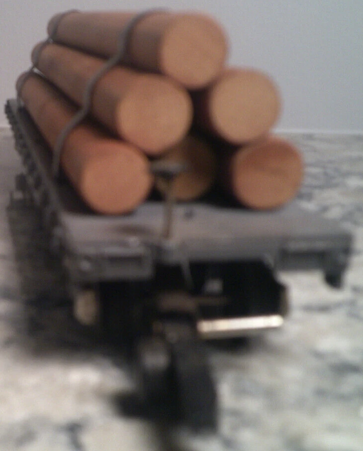 VINTAGE AMERICAN FLYER S SCALE DIECAST METAL FLAT CAR WITH WOOD LOG LOAD EXCELLE - Image 4 of 4