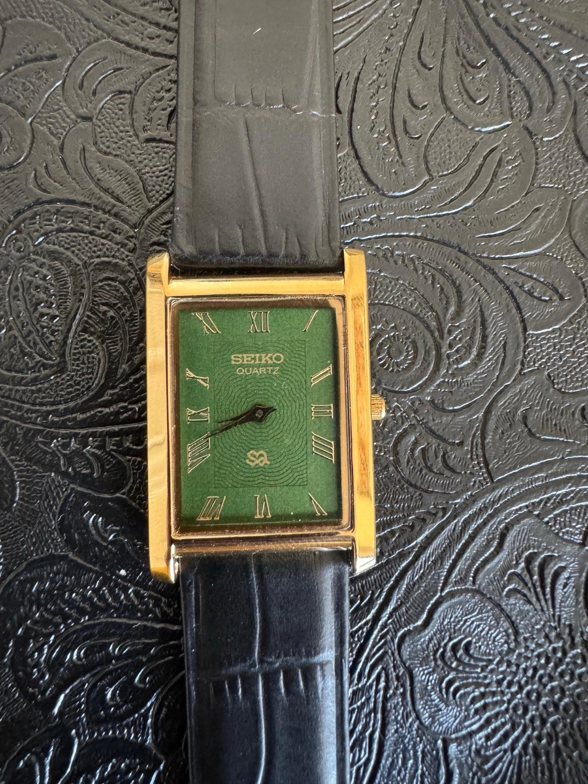 GREEN Vintage Seiko Slim Quartz Men's Wrist Watch
