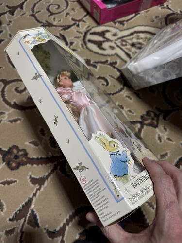 Barbie The Tale of Peter Rabbit Doll Collector Edition 1997 Mattel 19360 NRFB - Picture 6 of 7