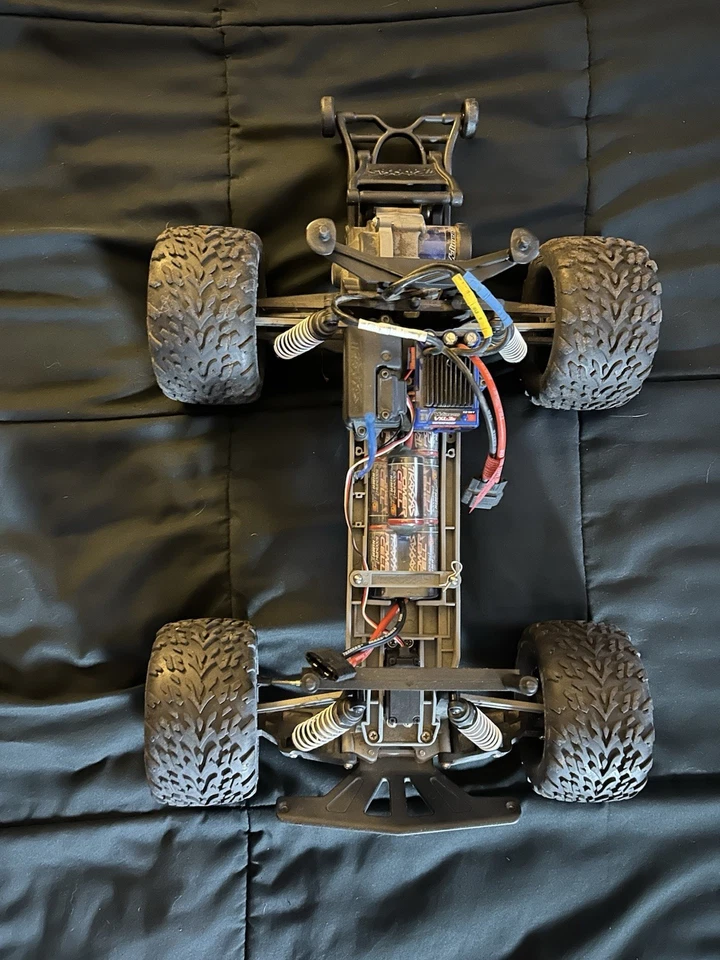 Traxxas Stampede 2WD atualizado - Imagem 3 de 4