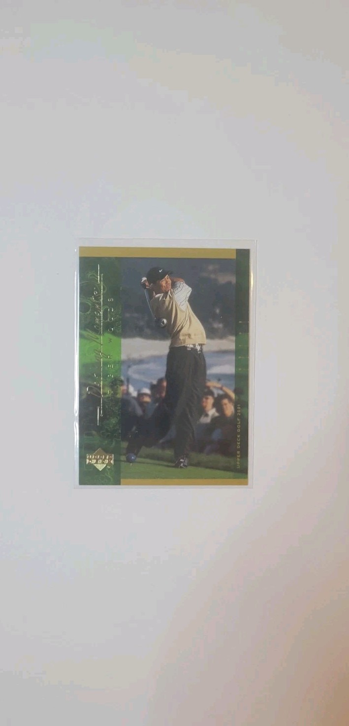 2001 Upper Deck Defining Moments Tiger Woods #124 Golf Card
