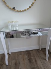 Beautiful mirrored dressing table./ console table. Pick up Churchtown PR9