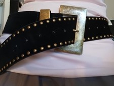 WOMEN VERY WIDE BLACK SUEDE LEATHER BELT RIVETS Size M belt length is 41 in NEW