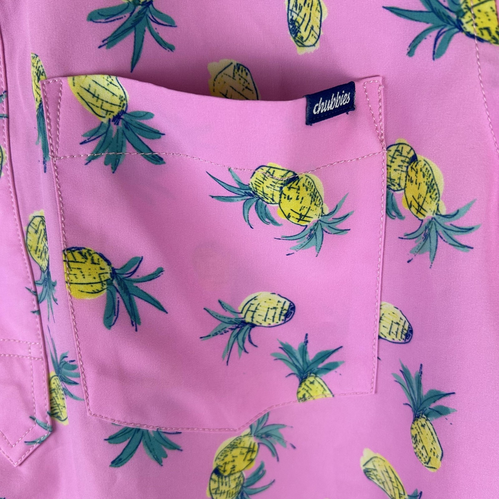 Chubbies Shirt Mens Medium Pineapple Print Short Sleeve Button Up Summer Casual