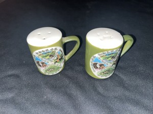Vintage Salt & Pepper Shakers Great Smoky Mountains - Made in Japan
