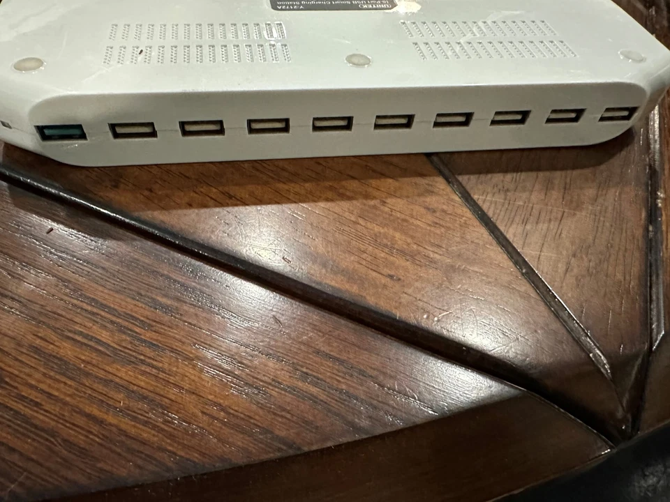 Estación de carga inteligente USB UNITEK 60W 10 puertos Y-2172A Foto 3 de 4