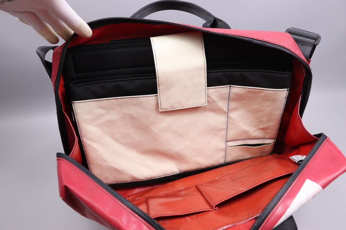 FREITAG F305 Roy Recycled Red PVC Crossbody Messenger FREITAG F305 Roy Recycled Red PVC Crossbody Messenger