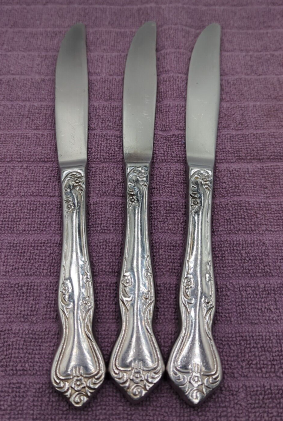 Oneida Azalea Set of 3 Dinner Knives Stainless Flatware Replacements