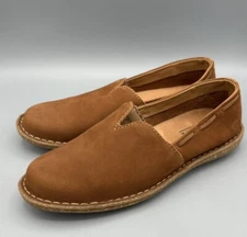 Born Shoes Nampa Tan Maple Leaf Nubuck hand crafted foot ware Size 10  EU-42